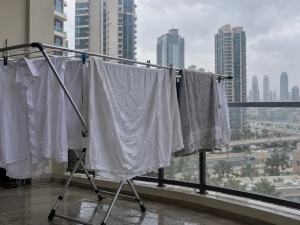 Why Your Clothes Dry Slower in January Than in July in Dubai